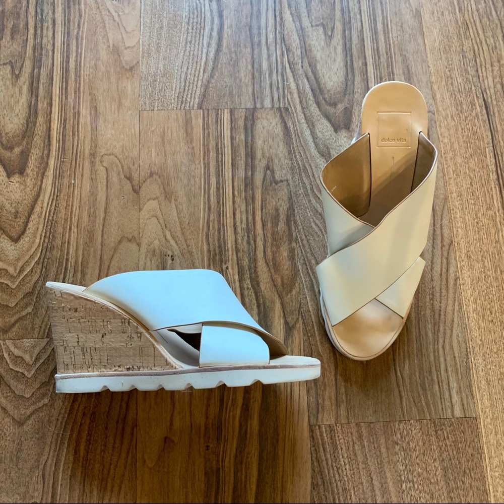 Dolce Vida Lida white wedges